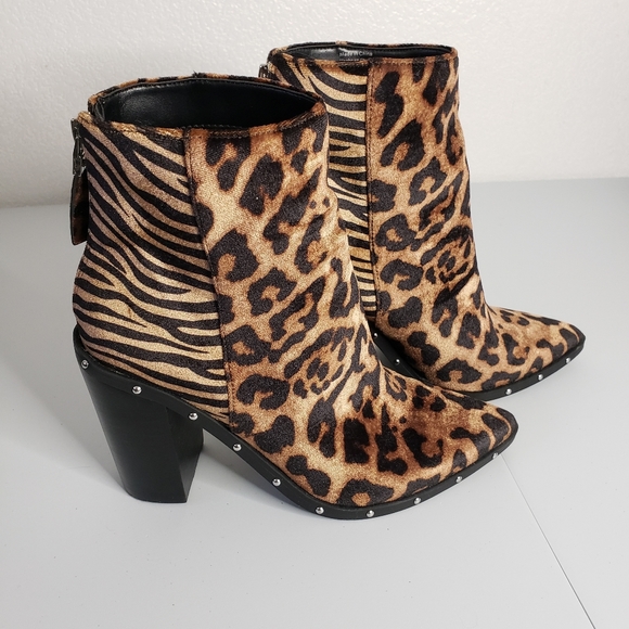 💝 HP 💝 ** FINAL PRICE ** ALDO - Animal Print Booties, size 6.5 - Picture 3 of 7